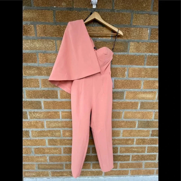 LAVISH ALICE One-shoulder Cape-detail Crepe Jumpsuit In Coral size 2 - Picture 4 of 13